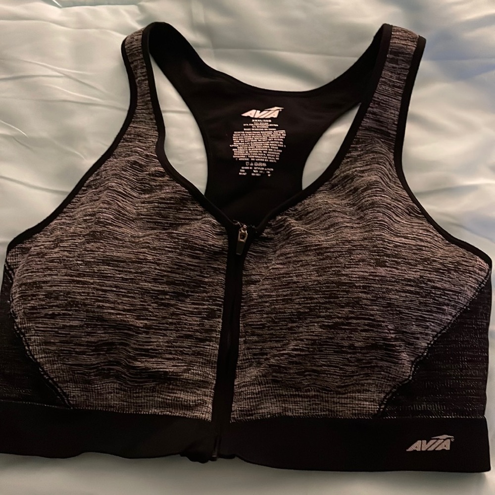 Black sports bra